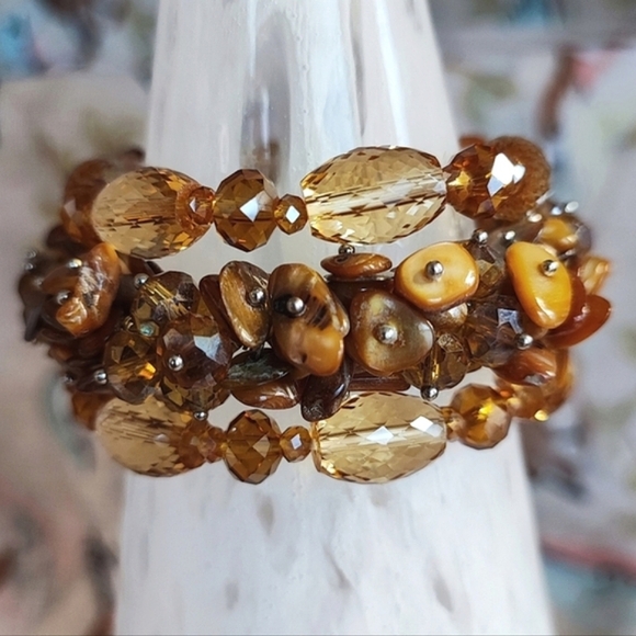 Set of 3 Topaz Honey Citrine Color Highly Faceted Glass Shell Stretch Bracelets - Picture 3 of 16
